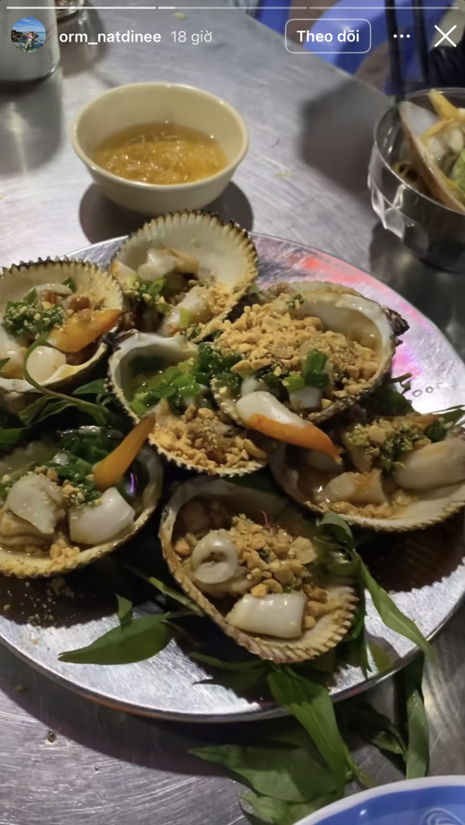 “Ma nữ” đẹp nhất Thái Lan có biểu cảm lạ khi lần đầu ăn món ốc của Việt Nam- Ảnh 7. “Ma nữ” đẹp nhất Thái Lan có biểu cảm lạ khi lần đầu ăn món ốc của Việt Nam- Ảnh 7.