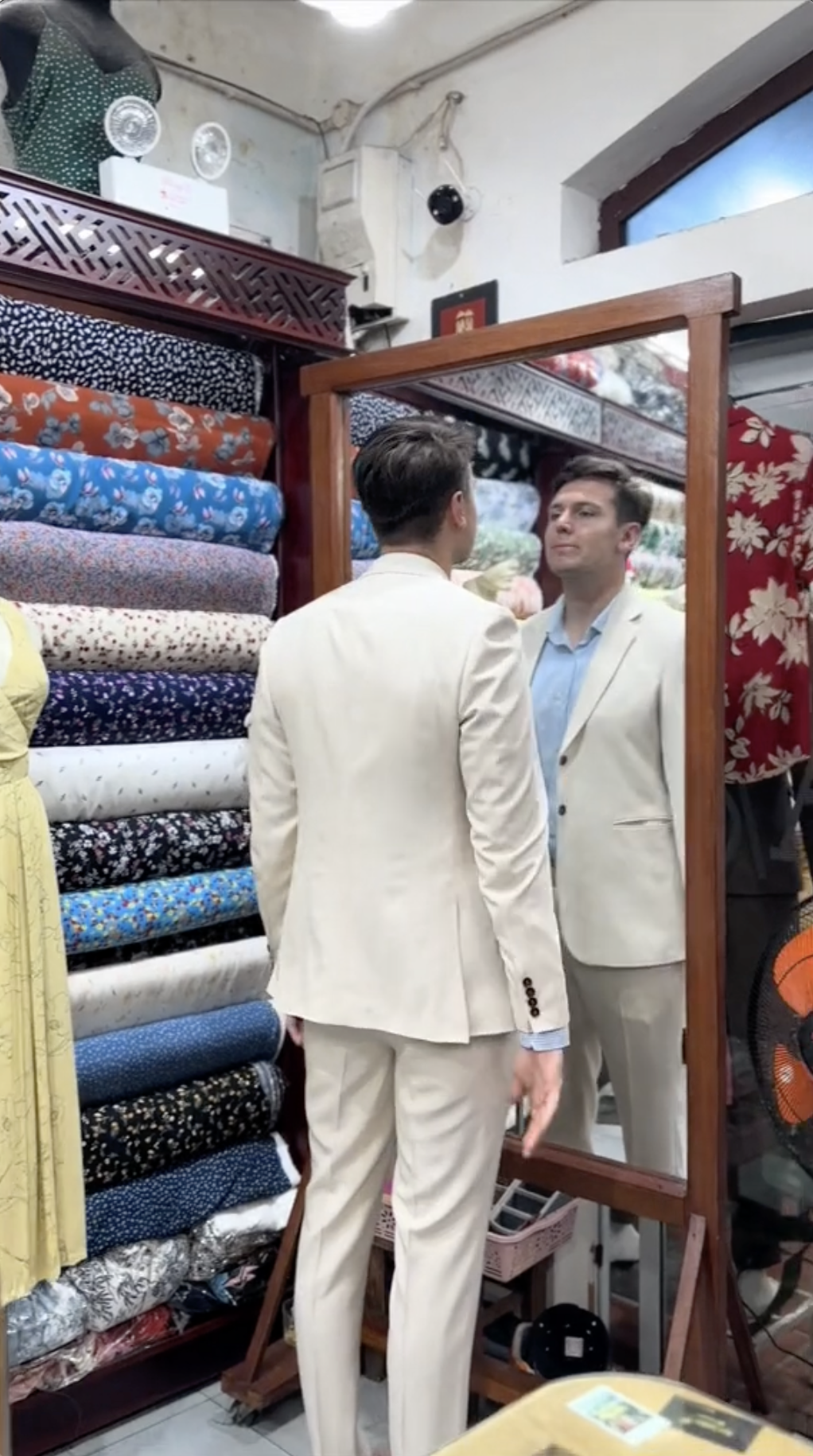 Hàng loạt khách Tây buộc phải ở lại Hội An 48 tiếng để trải nghiệm dịch vụ nhận lấy món đồ có 1 không 2 tại Việt Nam- Ảnh 6. Hàng loạt khách Tây buộc phải ở lại Hội An 48 tiếng để trải nghiệm dịch vụ nhận lấy món đồ có 1 không 2 tại Việt Nam- Ảnh 6.