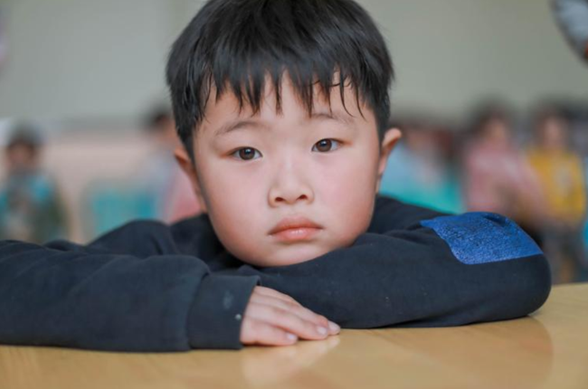 Ngỡ ngàng: 1 hành động trông "dị hợm" ở trẻ lại được nhà tâm lý người Nga chỉ ra là biểu hiểu của trí tuệ vượt trội!- Ảnh 1. Ngỡ ngàng: 1 hành động trông "dị hợm" ở trẻ lại được nhà tâm lý người Nga chỉ ra là biểu hiểu của trí tuệ vượt trội!- Ảnh 1.