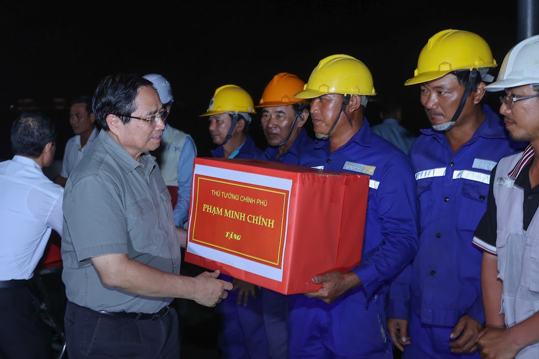 Thủ tướng kiểm tra dự án hơn 75.000 tỷ có hạng mục hoàn thành 98%, sẵn sàng về đích ngày 19/8- Ảnh 1. Thủ tướng kiểm tra dự án hơn 75.000 tỷ có hạng mục hoàn thành 98%, sẵn sàng về đích ngày 19/8- Ảnh 1.