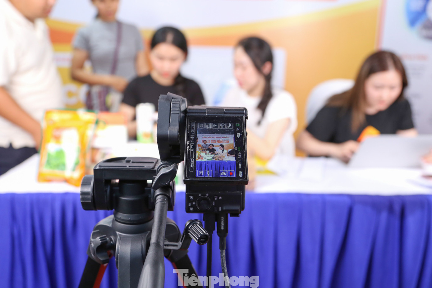Vài thao tác chốt đơn trên mạng bằng cả ngày bán hàng ở chợ- Ảnh 1. Vài thao tác chốt đơn trên mạng bằng cả ngày bán hàng ở chợ- Ảnh 1.
