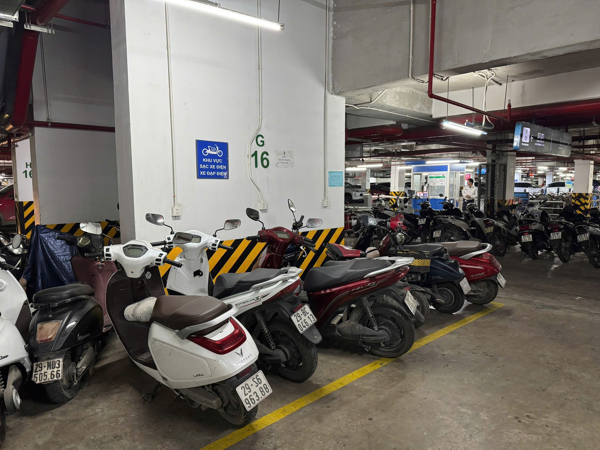 'Cấm xe xăng, xe điện muốn đi xa hơn thì đừng tự chế pin mà hãy chờ hàng chính hãng'- Ảnh 5. 'Cấm xe xăng, xe điện muốn đi xa hơn thì đừng tự chế pin mà hãy chờ hàng chính hãng'- Ảnh 5.