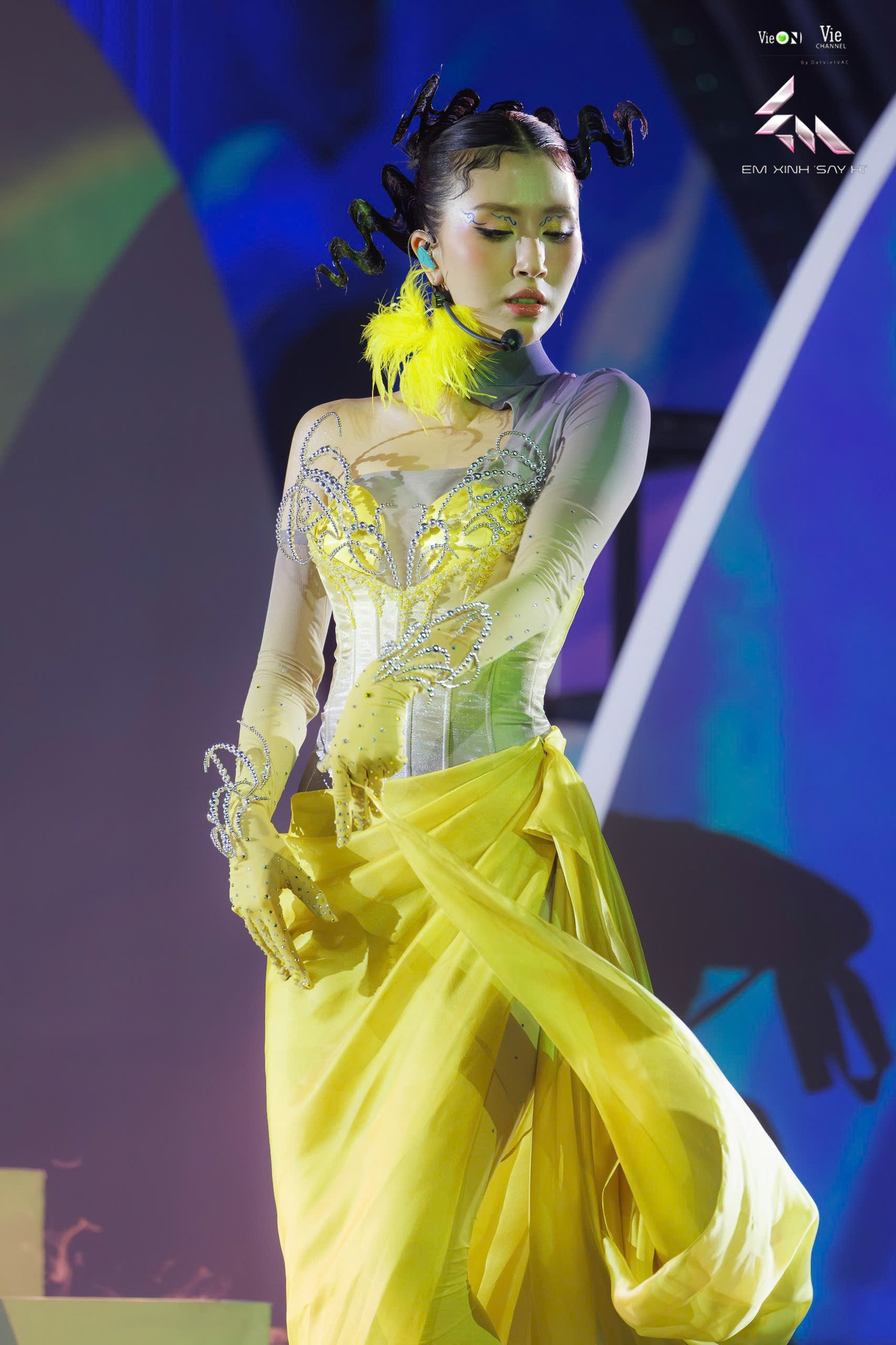 Em xinh Bích Phương trắng tay- Ảnh 4.
