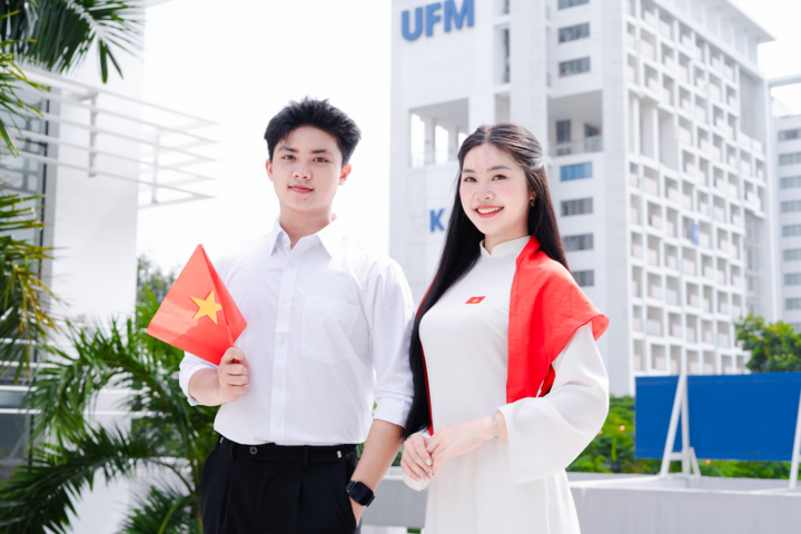 Loạt trường đại học tặng mỗi sinh viên 100.000 đồng dịp Quốc khánh 2/9- Ảnh 1. Loạt trường đại học tặng mỗi sinh viên 100.000 đồng dịp Quốc khánh 2/9- Ảnh 1.
