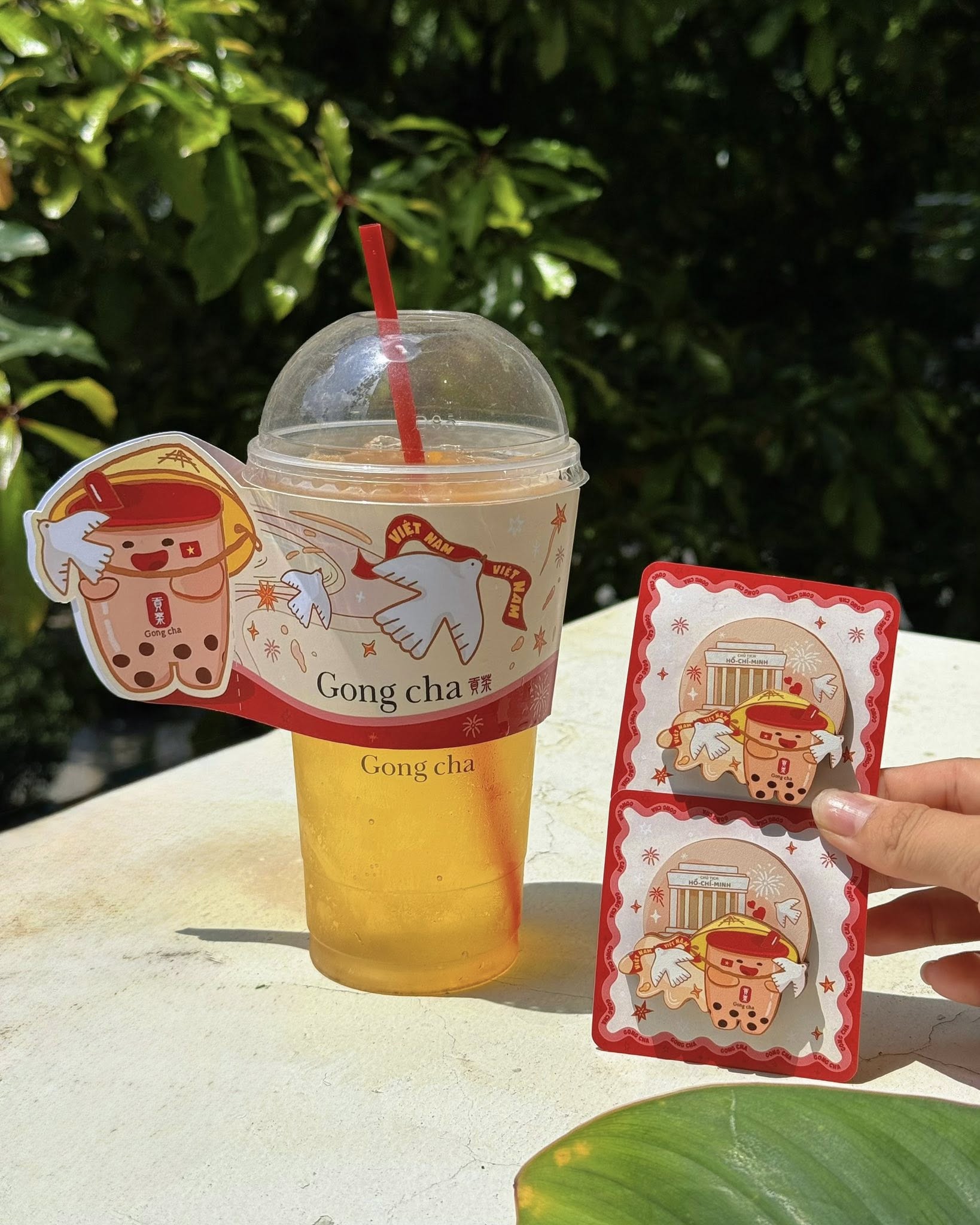 Đẹp tuyệt vời phiên bản ly mừng Quốc khánh 2/9 của loạt thương hiệu lớn, KATINAT và Cheese Coffee được khen ngợi vì siêu tinh tế- Ảnh 3. Đẹp tuyệt vời phiên bản ly mừng Quốc khánh 2/9 của loạt thương hiệu lớn, KATINAT và Cheese Coffee được khen ngợi vì siêu tinh tế- Ảnh 3.