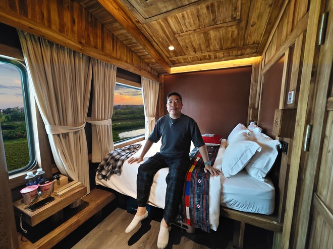 Chuyến tàu đi chưa tới 300km, giá vé từ 800.000 đồng, du khách nhận xét: "Tàu Việt Nam sạch nhất tôi từng đi"- Ảnh 1. Chuyến tàu đi chưa tới 300km, giá vé từ 800.000 đồng, du khách nhận xét: "Tàu Việt Nam sạch nhất tôi từng đi"- Ảnh 1.