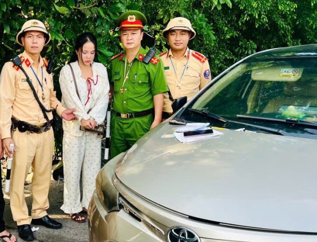 Bí ẩn bên trong gói giấy ăn của cô gái trẻ sinh năm 2001- Ảnh 1. Bí ẩn bên trong gói giấy ăn của cô gái trẻ sinh năm 2001- Ảnh 1.