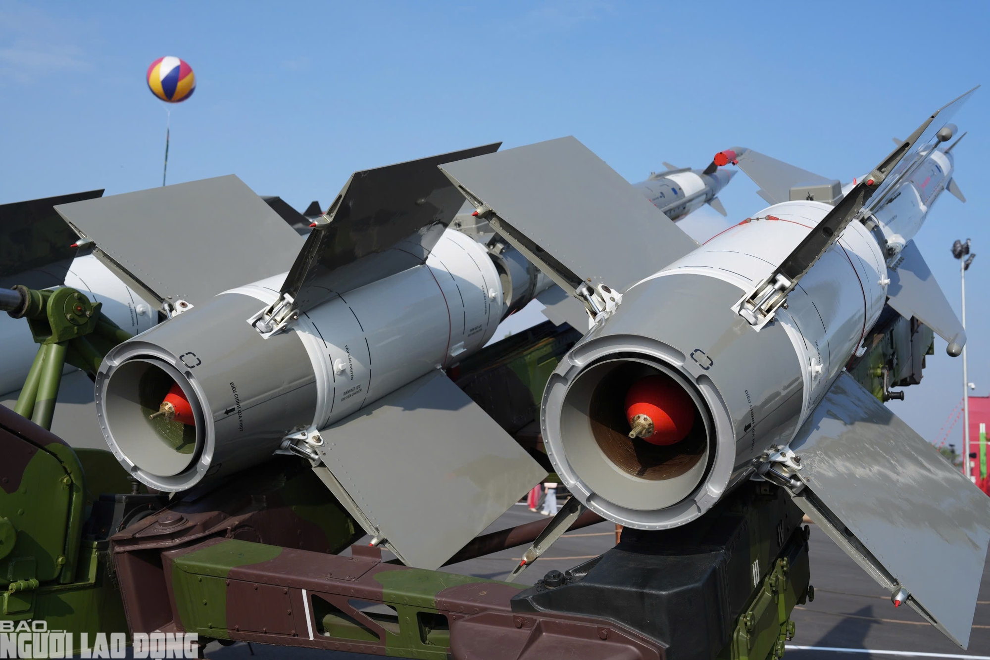 Viettel "khoe" UAV, pháo tự hành, tên lửa, radar... mới tại Triển lãm 80 năm thành tựu đất nước- Ảnh 11. Viettel "khoe" UAV, pháo tự hành, tên lửa, radar... mới tại Triển lãm 80 năm thành tựu đất nước- Ảnh 11.