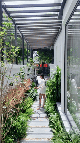 Biệt thự bạc tỷ bề thế nhà Văn Hậu đã hoàn thiện, Doãn Hải My đi chân trần, miệt mài dọn dẹp chuẩn vợ đảm- Ảnh 2. Biệt thự bạc tỷ bề thế nhà Văn Hậu đã hoàn thiện, Doãn Hải My đi chân trần, miệt mài dọn dẹp chuẩn vợ đảm- Ảnh 2.
