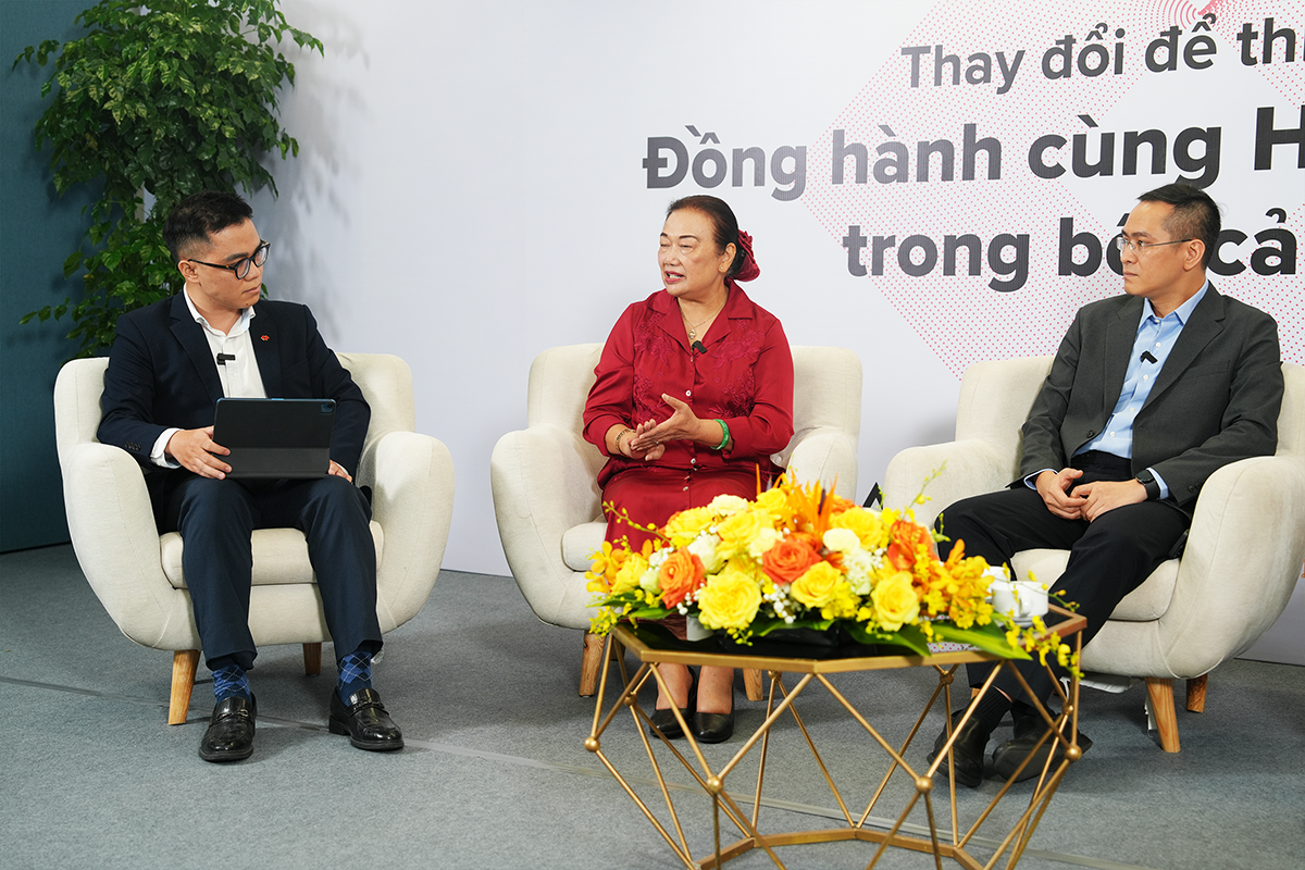 Techcombank đồng hành cùng hộ kinh doanh thích nghi và phát triển cùng nghị quyết 70/2025- Ảnh 2. Techcombank đồng hành cùng hộ kinh doanh thích nghi và phát triển cùng nghị quyết 70/2025- Ảnh 2.