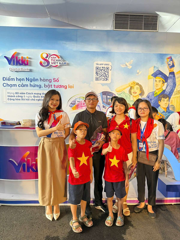 Mở tài khoản Vikki An sinh - Nhận quà mừng Quốc khánh: Cơ hội trúng tới 10 lượng vàng SJC, tổng giá trị 20 tỷ đồng- Ảnh 1. Mở tài khoản Vikki An sinh - Nhận quà mừng Quốc khánh: Cơ hội trúng tới 10 lượng vàng SJC, tổng giá trị 20 tỷ đồng- Ảnh 1.