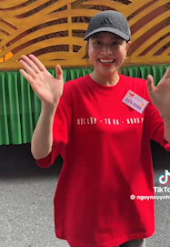 Bắt cận visual Hoàng Thuỳ Linh khi đi tập luyện diễu hành, có 1 hành động ghi điểm mạnh- Ảnh 3. Bắt cận visual Hoàng Thuỳ Linh khi đi tập luyện diễu hành, có 1 hành động ghi điểm mạnh- Ảnh 3.