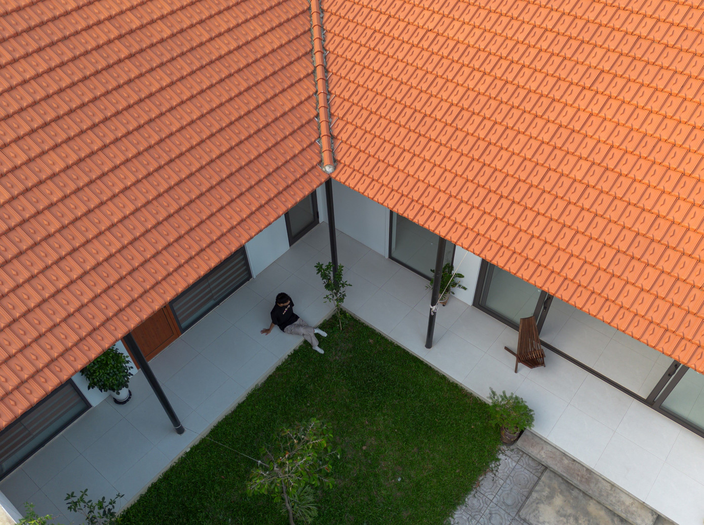 Thiết kế nhà cấp 4 hiện đại vẫn giữ được vườn và ao phía trước- Ảnh 5. Thiết kế nhà cấp 4 hiện đại vẫn giữ được vườn và ao phía trước- Ảnh 5.