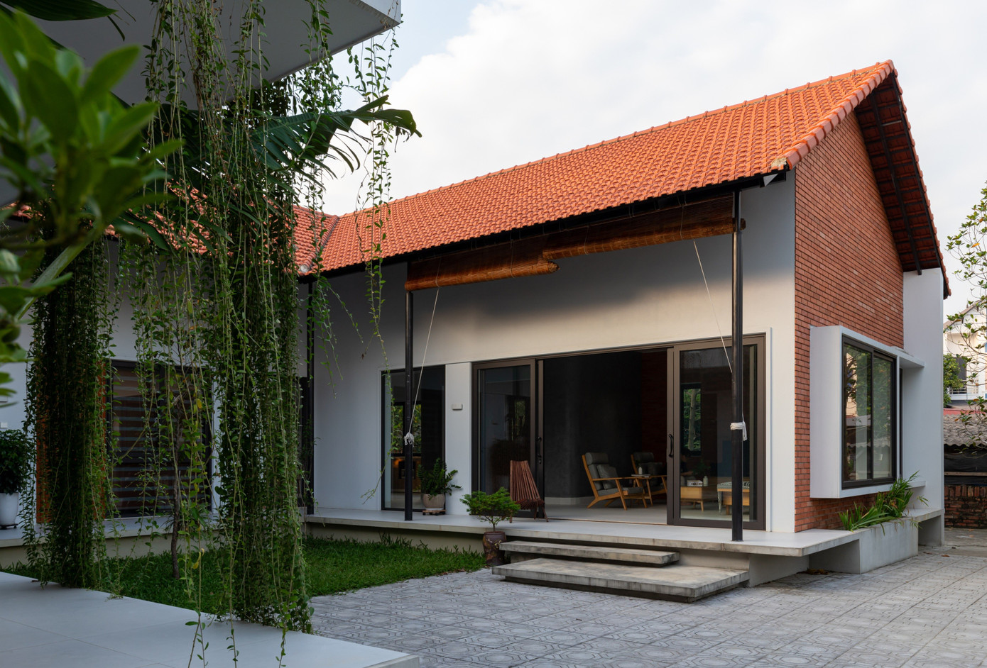 Thiết kế nhà cấp 4 hiện đại vẫn giữ được vườn và ao phía trước- Ảnh 11. Thiết kế nhà cấp 4 hiện đại vẫn giữ được vườn và ao phía trước- Ảnh 11.