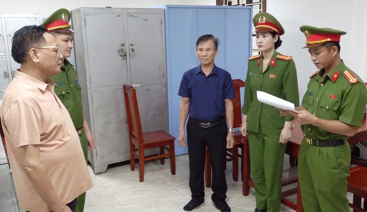 Bắt khẩn cấp Chủ tịch HĐQT Công ty TNHH tập đoàn bất động sản Đông Á- Ảnh 1. Bắt khẩn cấp Chủ tịch HĐQT Công ty TNHH tập đoàn bất động sản Đông Á- Ảnh 1.