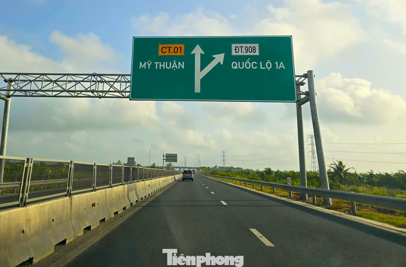 Cao tốc Mỹ Thuận - Cần Thơ bổ sung gần 1.000 tỷ: Vĩnh Long chỉ đạo đẩy nhanh mặt bằng- Ảnh 1. Cao tốc Mỹ Thuận - Cần Thơ bổ sung gần 1.000 tỷ: Vĩnh Long chỉ đạo đẩy nhanh mặt bằng- Ảnh 1.