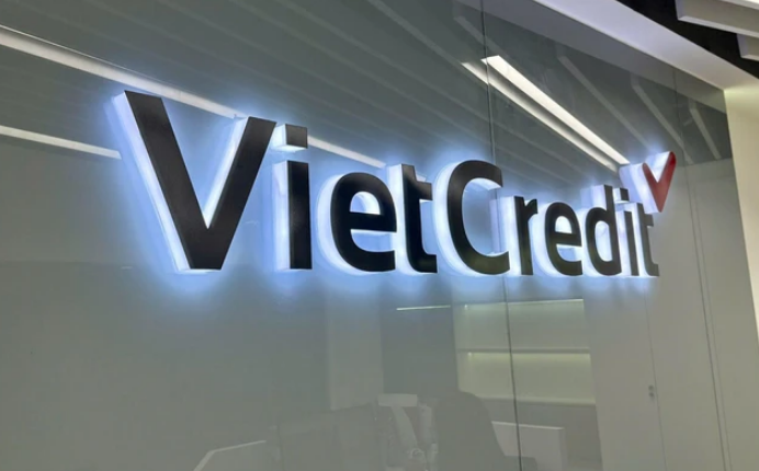 Phó Tổng giám đốc VietCredit bị phạt vì mua cổ phiếu 'chui'- Ảnh 1.