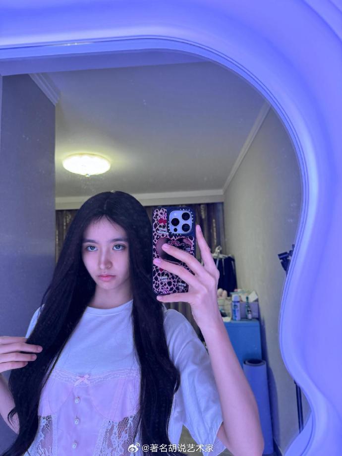 Mỹ nhân có tỷ lệ khuôn mặt đẹp nhất showbiz gây bão với ngoại hình sốc, soi visual mới thấy giải nghệ là quá đúng- Ảnh 6. Mỹ nhân có tỷ lệ khuôn mặt đẹp nhất showbiz gây bão với ngoại hình sốc, soi visual mới thấy giải nghệ là quá đúng- Ảnh 6.