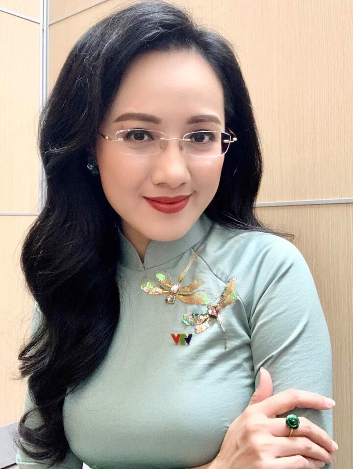 Hai biên tập viên VTV đọc thuyết minh trong lễ diễu binh, diễu hành A80 là ai?- Ảnh 3. Hai biên tập viên VTV đọc thuyết minh trong lễ diễu binh, diễu hành A80 là ai?- Ảnh 3.