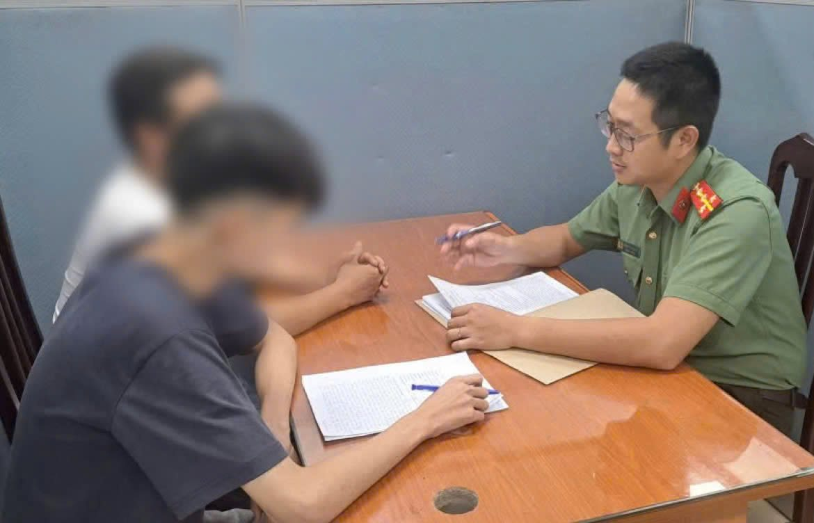 Công an Hà Nội cảnh báo khẩn liên quan đến diễu binh, diễu hành A80, người dân đặc biệt chú ý- Ảnh 1. Công an Hà Nội cảnh báo khẩn liên quan đến diễu binh, diễu hành A80, người dân đặc biệt chú ý- Ảnh 1.