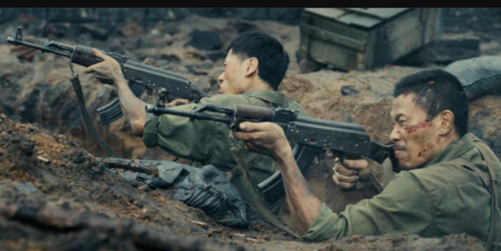 Phim chiến tranh 'Mưa đỏ' phá kỷ lục phim Trấn Thành- Ảnh 2. Phim chiến tranh 'Mưa đỏ' phá kỷ lục phim Trấn Thành- Ảnh 2.