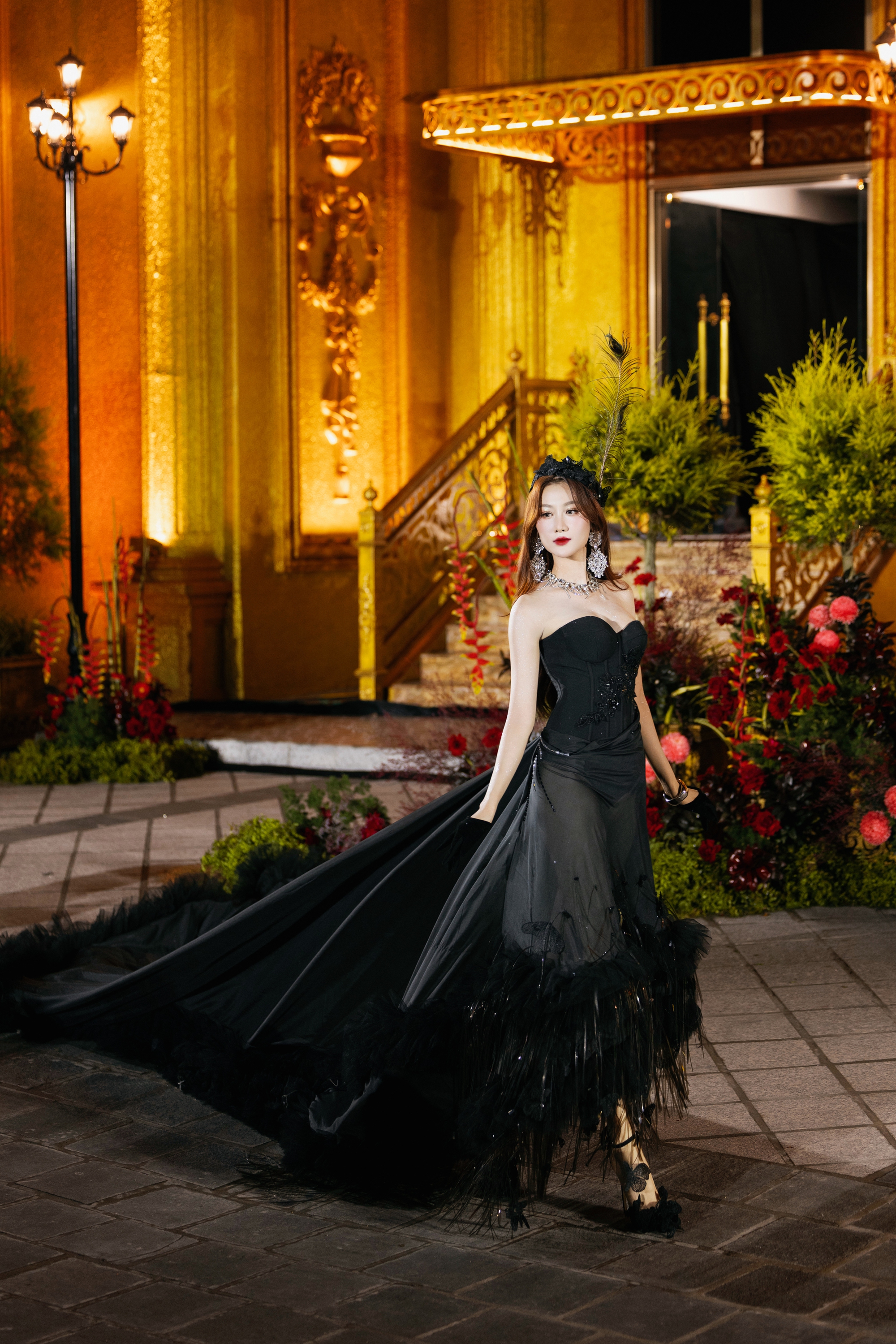 50 Hoa - Á hậu, thí sinh Miss Grand Vietnam 2025 diện áo dài hát mừng Quốc khánh 2/9, toả sáng tại sự kiện thời trang quy mô- Ảnh 7. 50 Hoa - Á hậu, thí sinh Miss Grand Vietnam 2025 diện áo dài hát mừng Quốc khánh 2/9, toả sáng tại sự kiện thời trang quy mô- Ảnh 7.