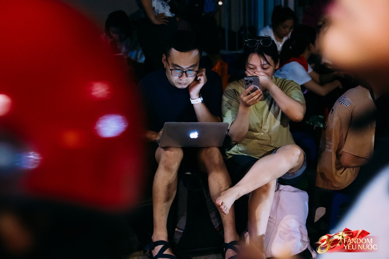 Cảnh tượng khó tin tại trung tâm Hà Nội vào đêm ngày 31/8, rạng sáng ngày 1/9- Ảnh 10. Cảnh tượng khó tin tại trung tâm Hà Nội vào đêm ngày 31/8, rạng sáng ngày 1/9- Ảnh 10.