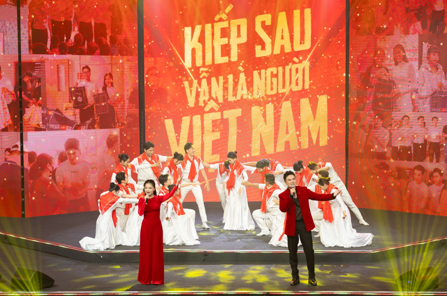 Nam nghệ sĩ “tay ngang” khiến khán giả nhiều lần ngỡ ngàng: Từ MC đến Á vương cuộc thi quốc tế, nay chuyển hướng làm ca sĩ- Ảnh 2. Nam nghệ sĩ “tay ngang” khiến khán giả nhiều lần ngỡ ngàng: Từ MC đến Á vương cuộc thi quốc tế, nay chuyển hướng làm ca sĩ- Ảnh 2.