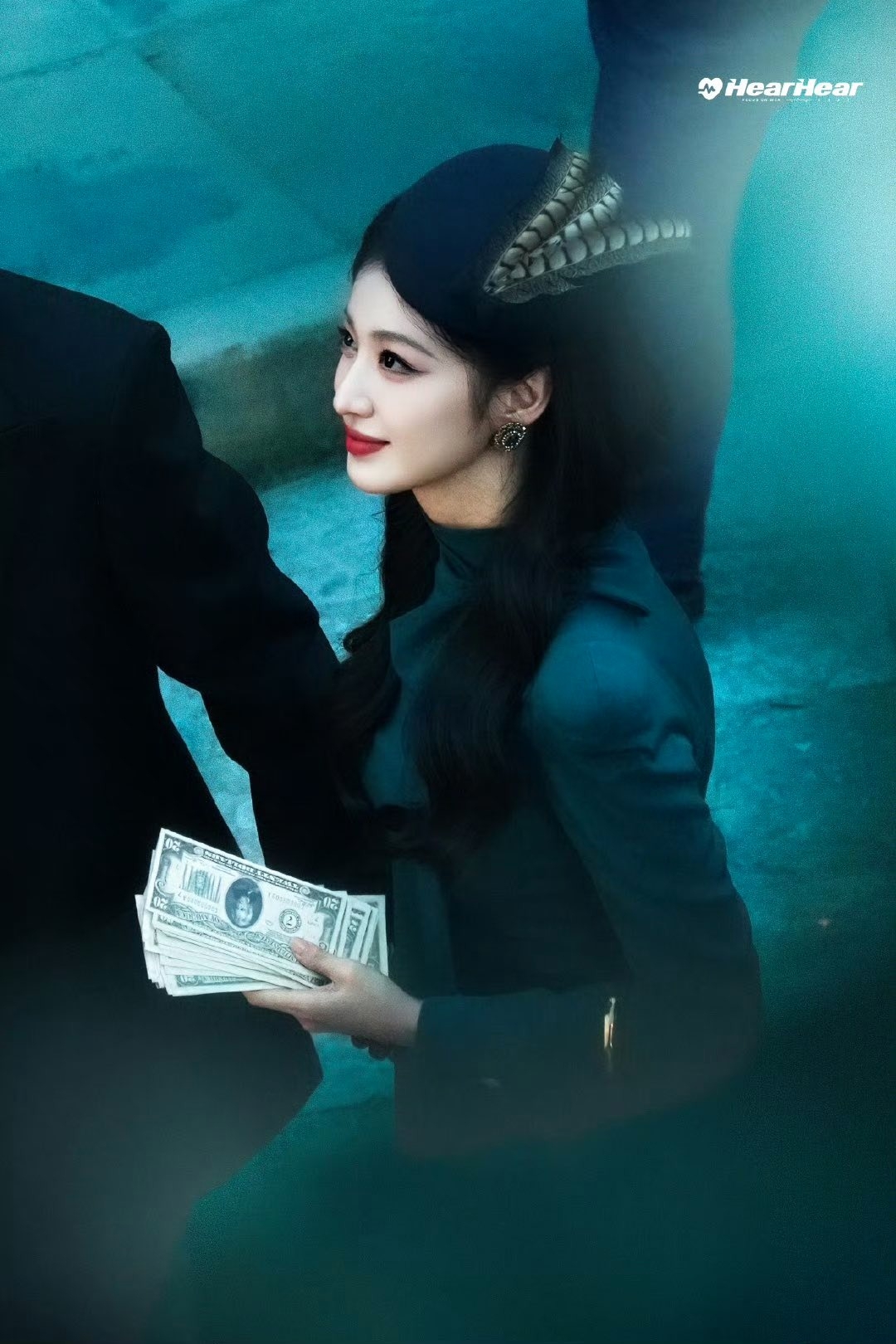 Trung Quốc hiện tại không ai mặc đẹp hơn mỹ nhân này: Visual như báu vật trần gian, siêu mẫu cũng phải gọi bằng điện thoại- Ảnh 16.