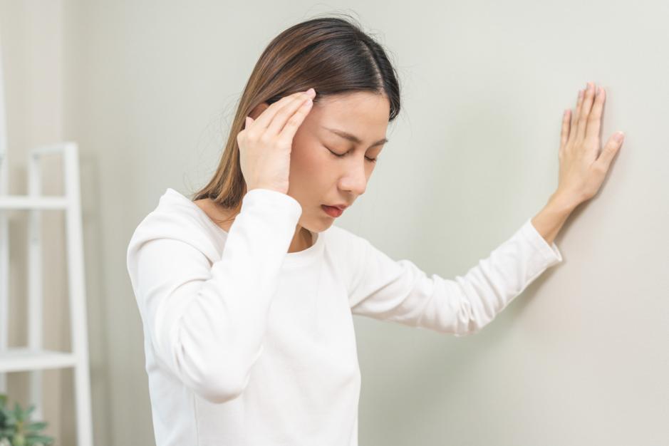 Không phải cứ đau đầu là do mất ngủ hay căng thẳng! Đau theo 4 kiểu này rất có thể mạng đã "mỏng như giấy"- Ảnh 2.