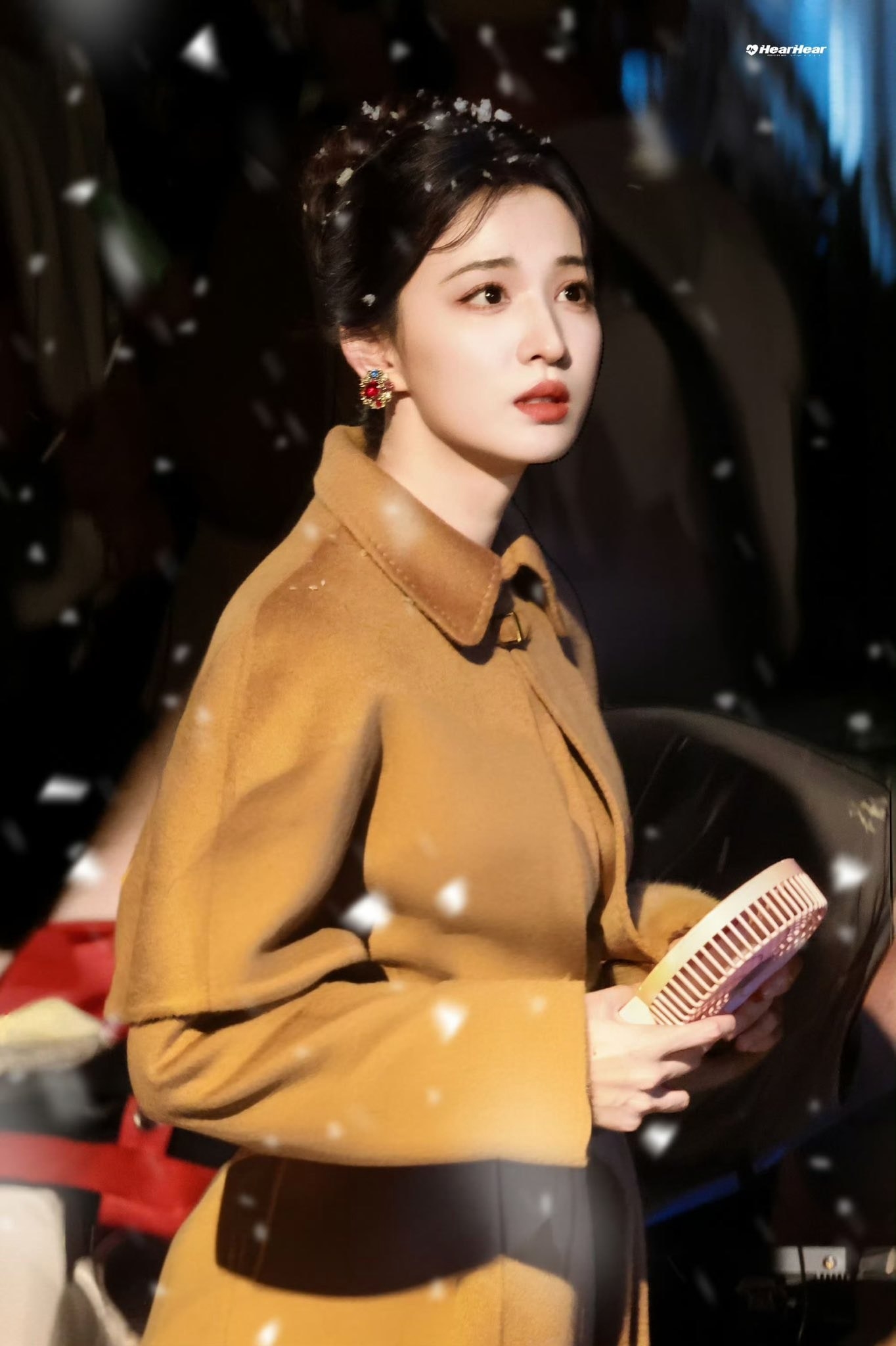 Trung Quốc hiện tại không ai mặc đẹp hơn mỹ nhân này: Visual như báu vật trần gian, siêu mẫu cũng phải gọi bằng điện thoại- Ảnh 9.