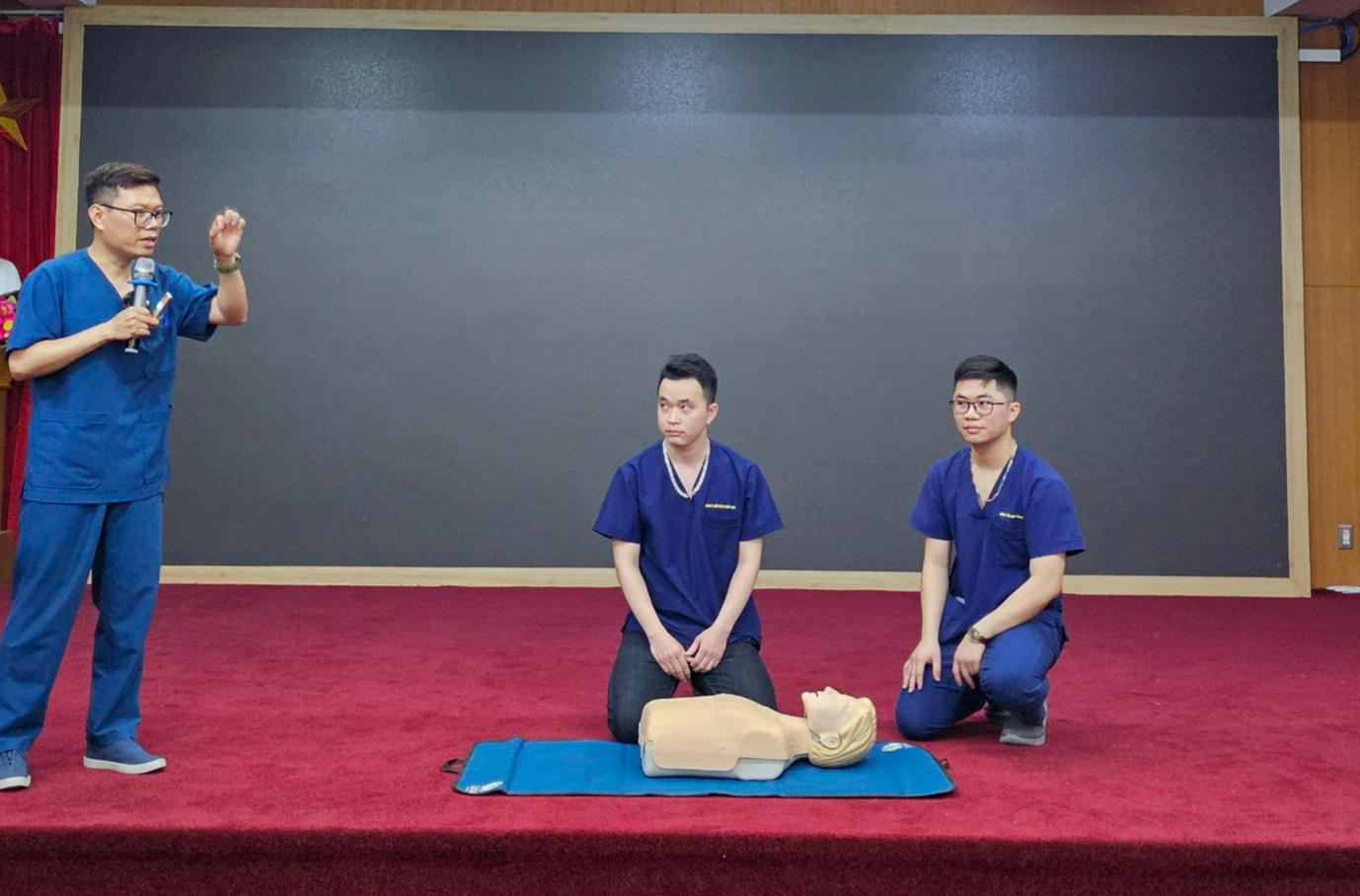 PGS-TS Nguyễn Lân Hiếu chia sẻ ý tưởng cấp cứu ngừng tim- Ảnh 2.