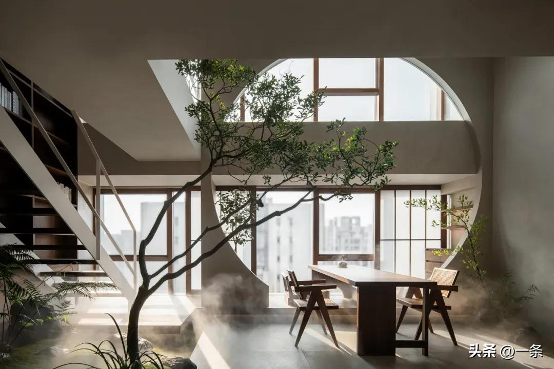 Mẹ 2 con cải tạo căn hộ 50m² trên tầng 28 thành khu vườn giữa trời – mỗi tuần dành 1 ngày sống một mình để nạp lại năng lượng- Ảnh 1.
