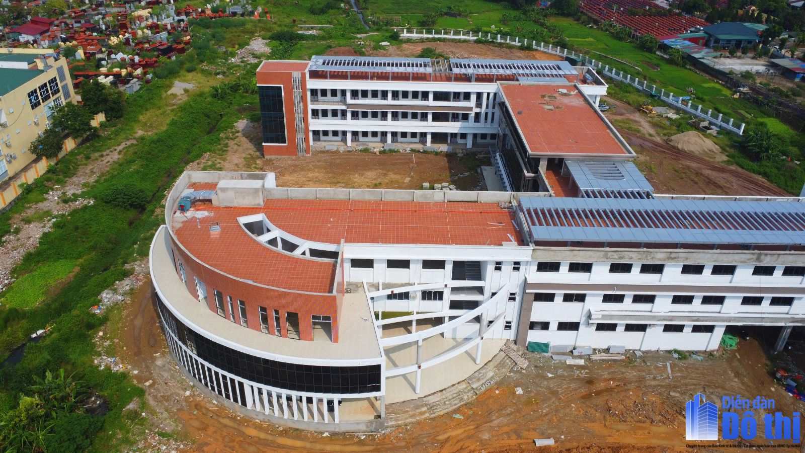 Mê quá: Ngôi trường công lập hơn 100 tỷ sắp xây xong, vậy là học sinh Hà Nội lại có thêm trường đẹp ngồi học!- Ảnh 1. Mê quá: Ngôi trường công lập hơn 100 tỷ sắp xây xong, vậy là học sinh Hà Nội lại có thêm trường đẹp ngồi học!- Ảnh 1.