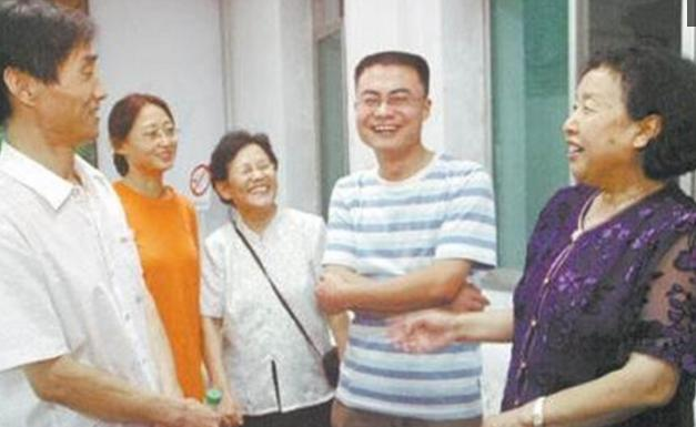 Nam sinh thi ĐH đạt điểm cao nhưng kiên quyết không nhập học, ai cũng bảo “dở người”: Một năm sau truyền thông cả nước sững sờ- Ảnh 2.