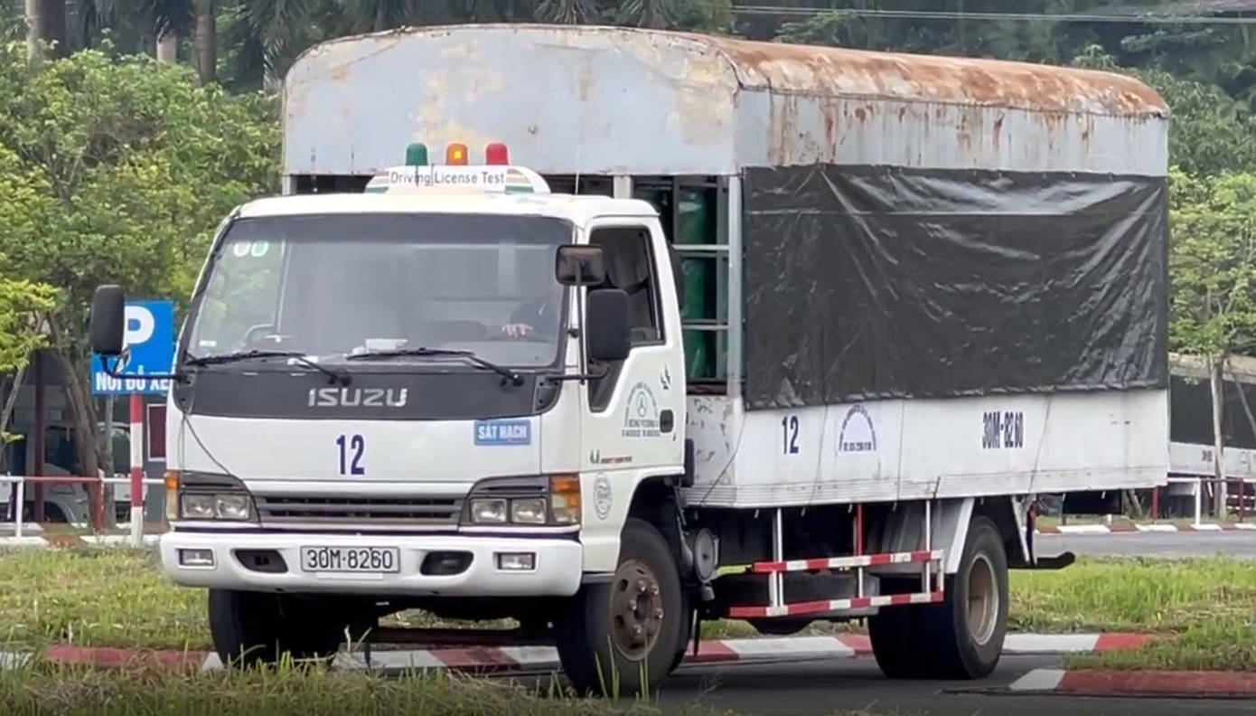 10 tỉnh thành nào nhận hồ sơ, sát hạch lái xe nhiều nhất?- Ảnh 1. 10 tỉnh thành nào nhận hồ sơ, sát hạch lái xe nhiều nhất?- Ảnh 1.