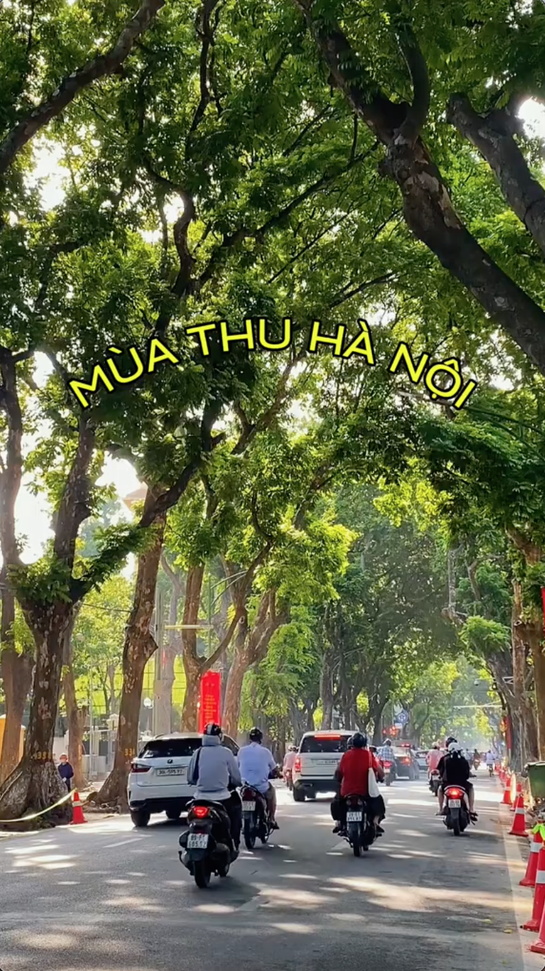 Chuyện lạ giữa mùa hè Hà Nội: Nắng 40 độ nhưng có 1 nơi dân tình Chuyện lạ giữa mùa hè Hà Nội: Nắng 40 độ nhưng có 1 nơi dân tình