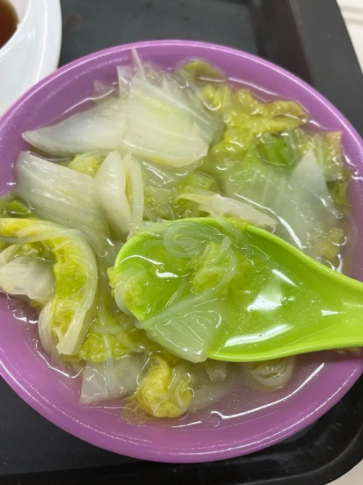 100 triệu người bàn tán về bát canh có giá 3.000 đồng của trường ĐH top đầu: Nhờ nó, tôi biết cách viết lại vạch xuất phát của mình!- Ảnh 1. 100 triệu người bàn tán về bát canh có giá 3.000 đồng của trường ĐH top đầu: Nhờ nó, tôi biết cách viết lại vạch xuất phát của mình!- Ảnh 1.