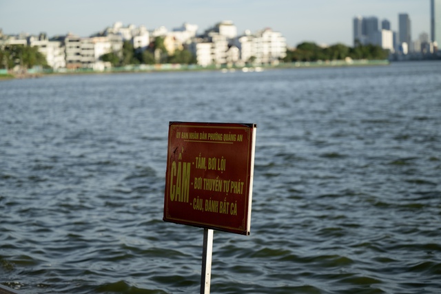 Cảnh tượng lạ trong những chiều Hà Nội 40 độ C- Ảnh 5.