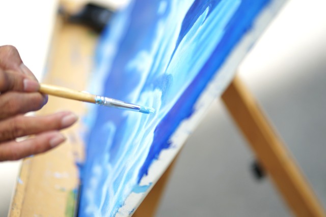 Chuyện của bác "họa sĩ trông xe" dễ thương nhất TP.HCM: Ai đi ngang cũng ngoái lại nhìn!- Ảnh 5.