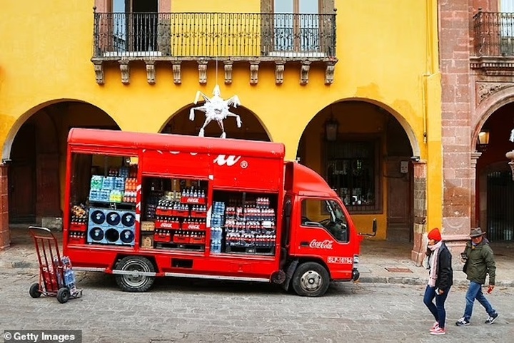 Thị trấn nghiện Coca-Cola do quá nghèo, trẻ nhỏ uống coca thay sữa- Ảnh 1. Thị trấn nghiện Coca-Cola do quá nghèo, trẻ nhỏ uống coca thay sữa- Ảnh 1.