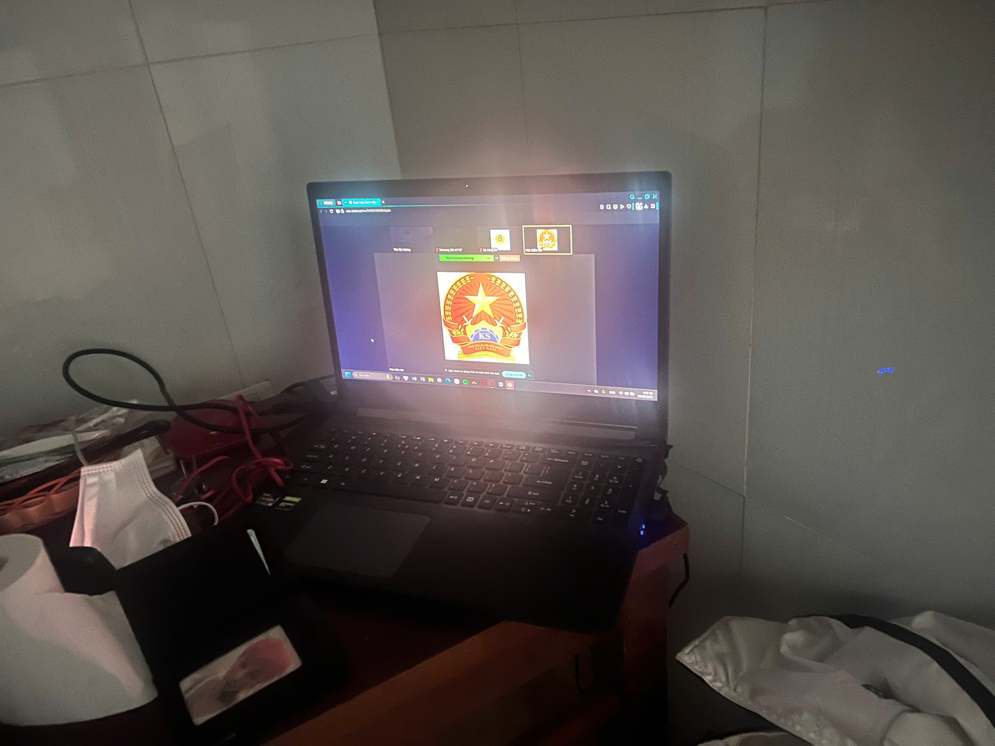 Đặc nhiệm Hình sự Công an TP HCM giải cứu thành công nam sinh bị "bắt cóc online"- Ảnh 1. Đặc nhiệm Hình sự Công an TP HCM giải cứu thành công nam sinh bị "bắt cóc online"- Ảnh 1.