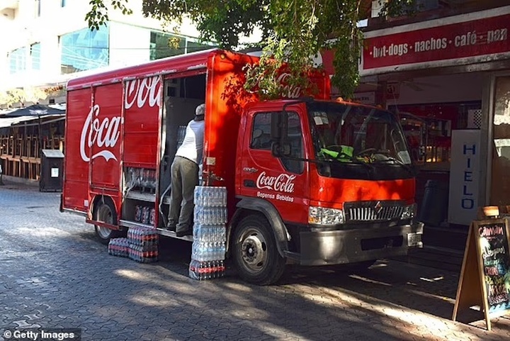 Thị trấn nghiện Coca-Cola do quá nghèo, trẻ nhỏ uống coca thay sữa- Ảnh 3. Thị trấn nghiện Coca-Cola do quá nghèo, trẻ nhỏ uống coca thay sữa- Ảnh 3.