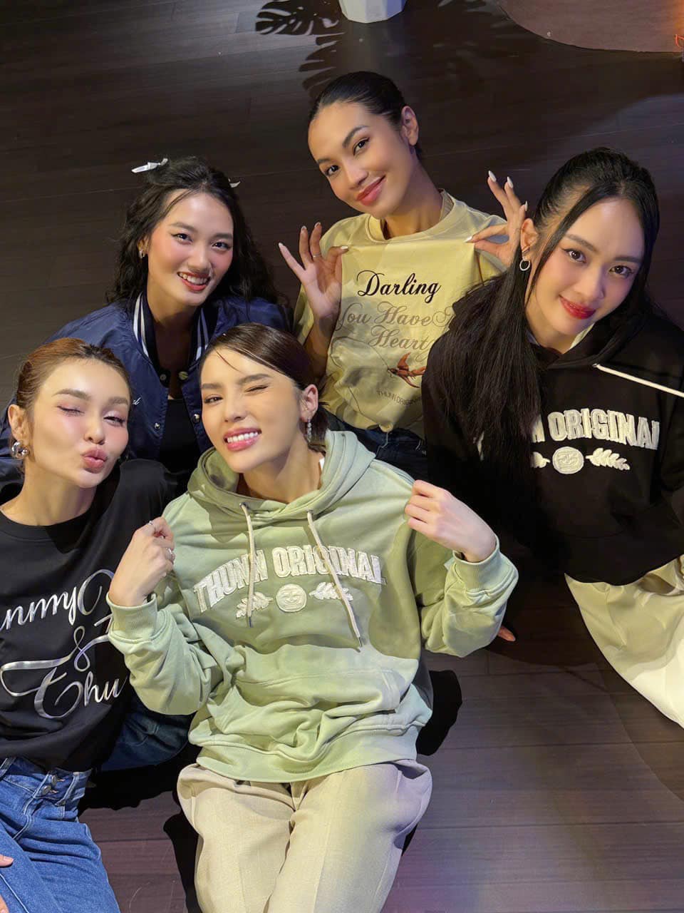 Trước Lương Thùy Linh, không thiếu sao Việt nuôi mộng làm thời trang: Ngành này Trước Lương Thùy Linh, không thiếu sao Việt nuôi mộng làm thời trang: Ngành này