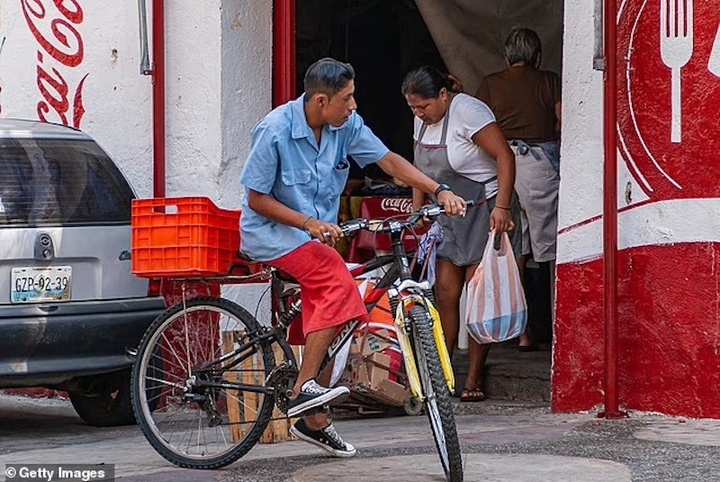 Thị trấn nghiện Coca-Cola do quá nghèo, trẻ nhỏ uống coca thay sữa- Ảnh 6. Thị trấn nghiện Coca-Cola do quá nghèo, trẻ nhỏ uống coca thay sữa- Ảnh 6.