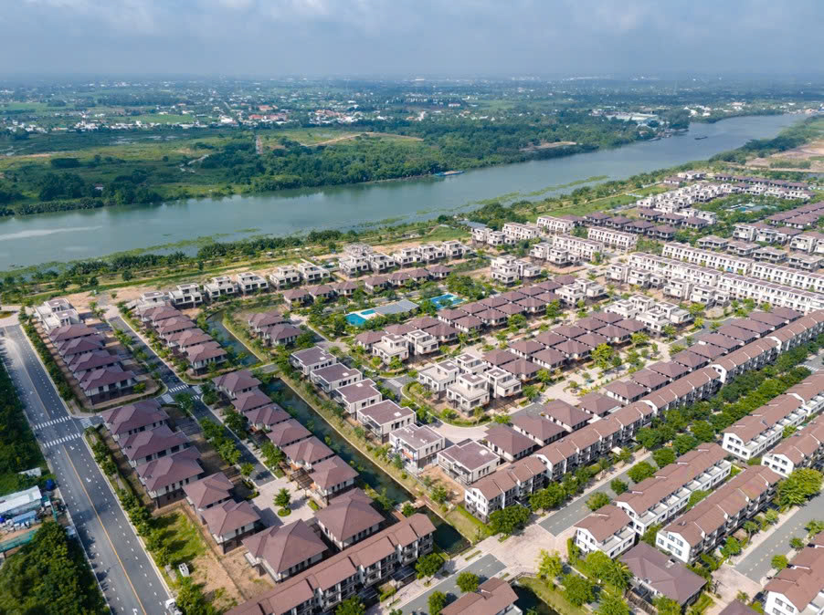 Ecopark, Nam Long, Vinhomes, Prodezi.... đồng loạt ra hàng, thị trường phía Tây Tp.HCM bùng nổ giao dịch- Ảnh 1.
