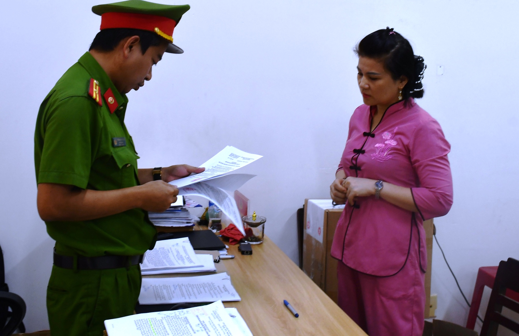 Bé trai bị bảo mẫu ném xuống nền nhà ở Quảng Ngãi đã không qua khỏi- Ảnh 1. Bé trai bị bảo mẫu ném xuống nền nhà ở Quảng Ngãi đã không qua khỏi- Ảnh 1.
