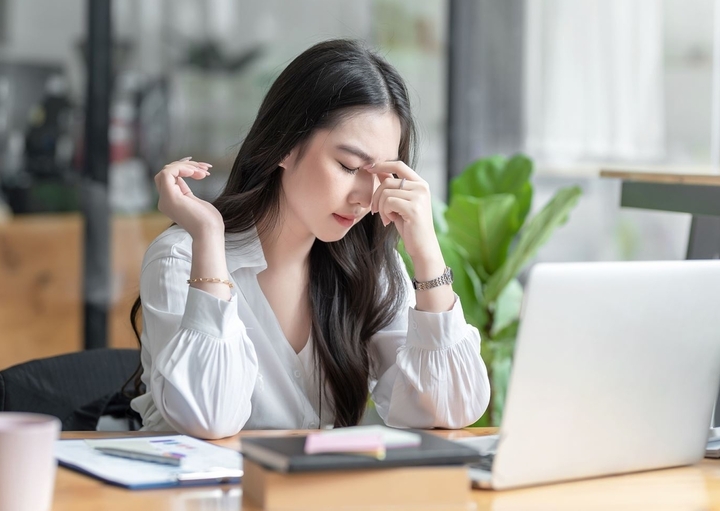 Dân văn phòng ngồi điều hòa cả ngày dễ sốc nhiệt: Bác sĩ chỉ cách phòng tránh- Ảnh 1. Dân văn phòng ngồi điều hòa cả ngày dễ sốc nhiệt: Bác sĩ chỉ cách phòng tránh- Ảnh 1.