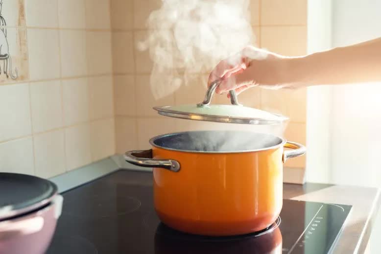 Trời nóng 40 độ, dùng điều hòa thế nào để vừa mát vừa không cháy ví tốn tiền?- Ảnh 4. Trời nóng 40 độ, dùng điều hòa thế nào để vừa mát vừa không cháy ví tốn tiền?- Ảnh 4.