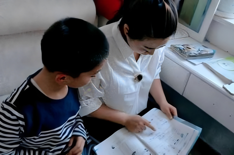 Giáo viên dạy kèm cho cặp sinh đôi, ngày 2 em đỗ cô bất ngờ bị kiện, phải trả lại toàn bộ học phí- Ảnh 1. Giáo viên dạy kèm cho cặp sinh đôi, ngày 2 em đỗ cô bất ngờ bị kiện, phải trả lại toàn bộ học phí- Ảnh 1.